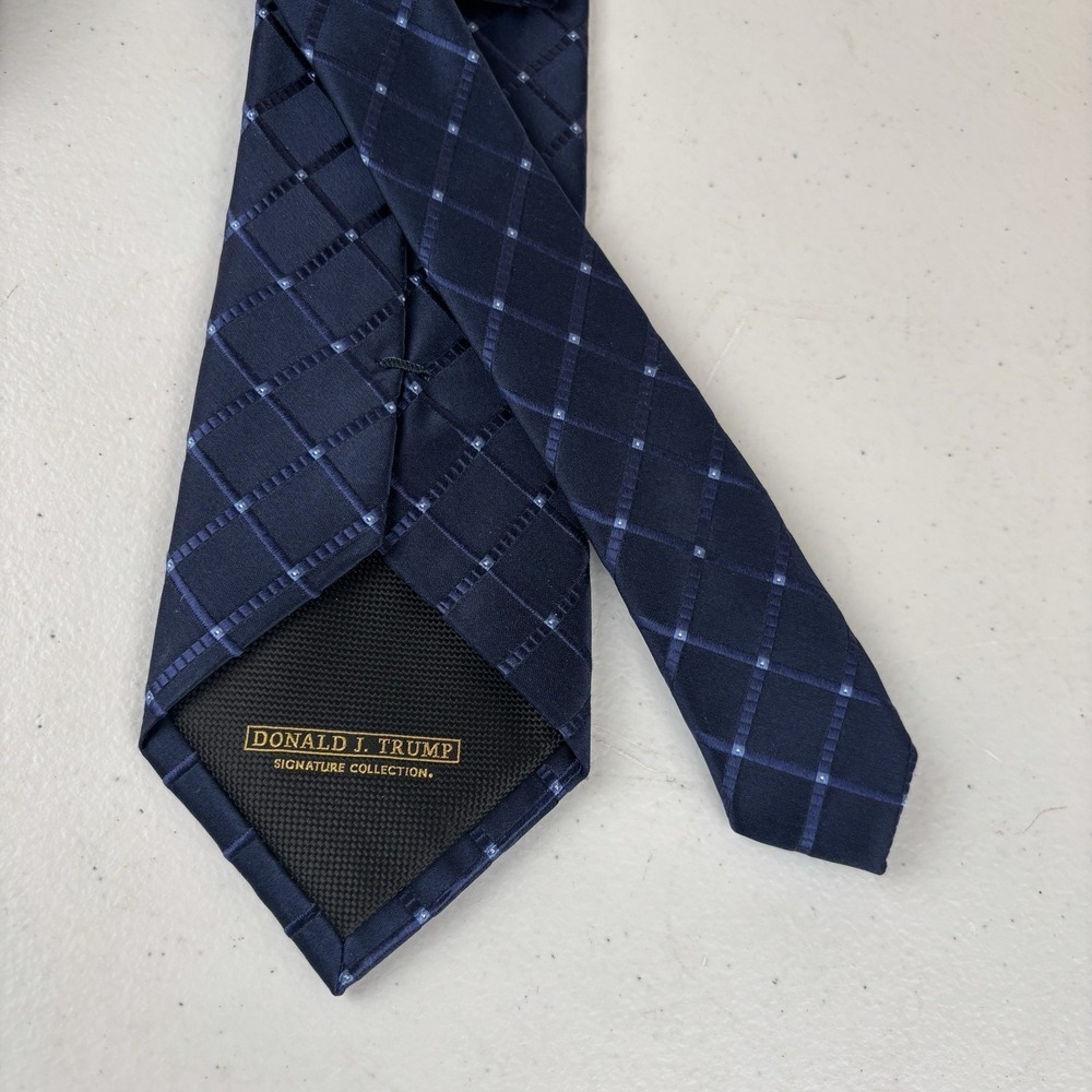 Donald J. Trump Tie Necktie Signature Collection Navy Geometric Silk